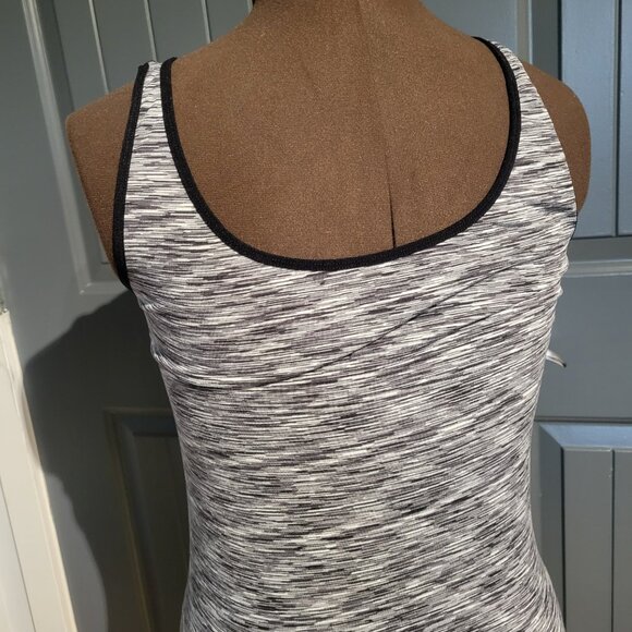 Joe fresh tank top - Picture 2 of 3